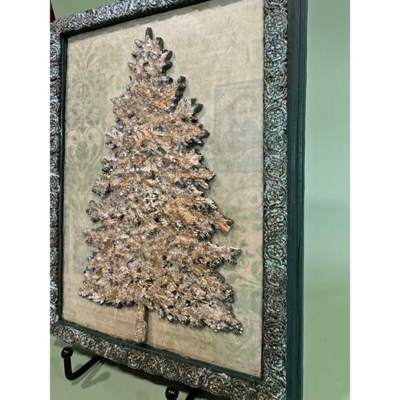 Handcrafted Golden Resin Christmas Tree Assemblage 8×10 Frame OOAK - Picture 6 of 6